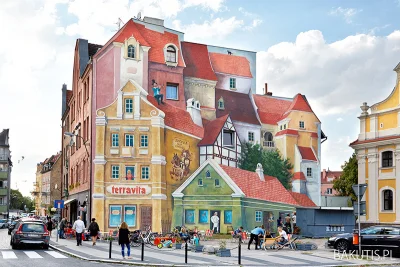 L.....t - W Poznaniu jest taki mural. Oczywiście to jest płaska ściana i niesamowicie...