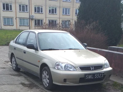 M.....7 - #czarneblachy #motoryzacja #samochody #honda
Civic na czarnych