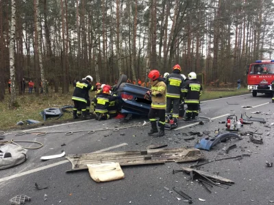pogop - 21 lat, BMW, ryzykowne wyprzedzanie - na DK10 zginął młody mężczyzna

https...