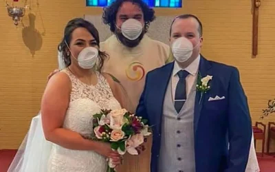 fAzI - Godne pochwalenia. Małżeństwo z #irlandia w maskach na własnym weselu wraz z #...