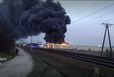 H....._ - Gdyby ktoś sie zastanawiał nad dymem, to jest to pożar Hali STC przy trasie...