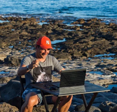 JanParowka - Nie ma to jak stary dobry komputer typu PC i każda gra chodzi a jak nie ...