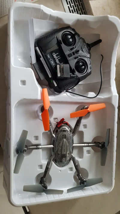 zapster - Dobrzy ludzie #drony #kiciochpyta mam takiego drona, dostałem od kogoś w ro...