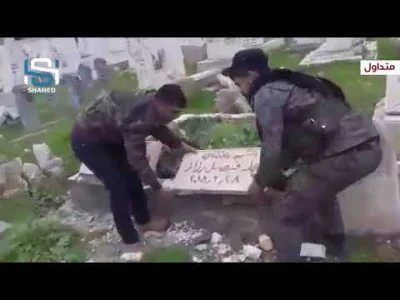 Piezoreki - Na froncie cisza to rządowi zajęli się dewastacją cmentarza w Saraqib.

...