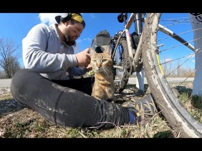 arinkao - Kitku całe życie w trasie na rowerze ;) 
#zwierzaczki #koty #rower #europa