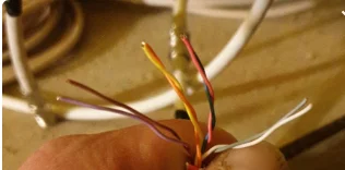 kisiuu - Da się ten kabel wykorzystać jako kabel sieciowy (rj45) ? Bo nie ma kolorów ...