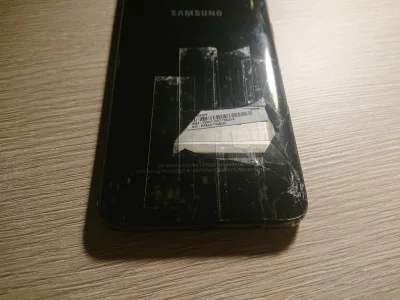 elonimusko - Mam zagwozdkę. Zakupiłem smartfon Samsung S8 na wiadomym portalu aukcyjn...