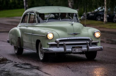 Eternitzazbestu - @czlowiekzlisciemnaglowie: Chevrolet rocznik coś koło 1950