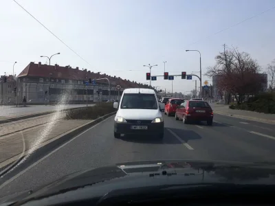 Domciu - Czy taka jazda na Kromera kiedykolwiek się skończy? 
#wroclaw #polskiedrogi