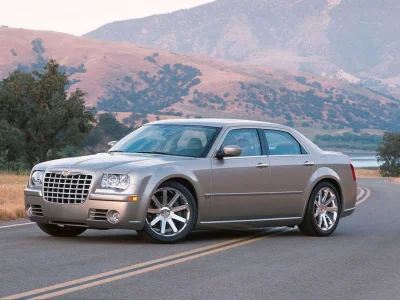 Charger86 - @MrSzakal: Chrysler 300C. 2004 rok.