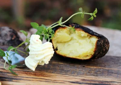 susuke15 - Ale bym zjadł takiego ziemniaka pieczonego w ognisku. #jedzzwykopem #foodp...
