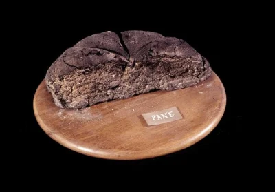 IMPERIUMROMANUM - Przepis na prawdziwy rzymski chleb

W 1930 roku w Herkulanum wydo...