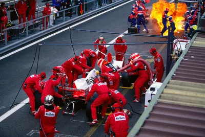 Mothman- - Mark Blundell | McLaren MP4/10B | SPA Francorchamps 1995 
Z przodu pit Ed...