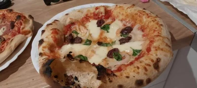 DzisiajJestPoniedzialek - @terefen: to nie jest ziomus dobra pizza, ale ważne że prób...