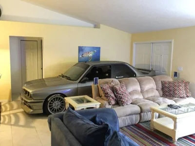 Kaorlbd - @Kaorlbd: ma ktoś jakieś cool zdjęcia samochodów w mieszkaniach/pokojach? C...