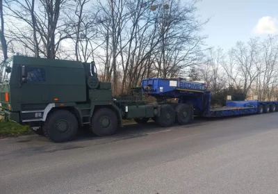 piotr-zbies - Pierwszy polski zestaw niskopodwoziowy do transportu czołgów podczas pr...