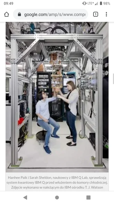 Blueweb - Hanhee Paik i Sarah Sheldon, naukowcy z IBM Q Lab, sprawdzają system kwanto...