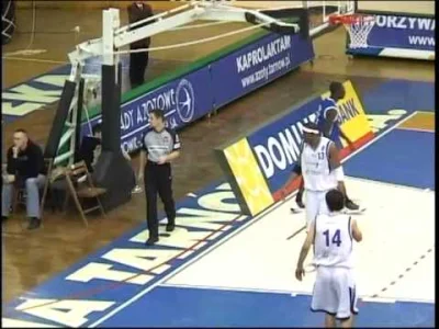 Tobiass - Jaskółki vs AZS Koszalin 
2007 rok
#retrokosz #koszykowka #plk