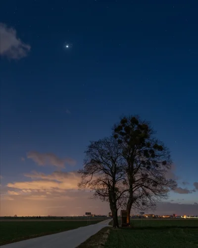 Nightscapes_pl - Jeszcze dziś można podziwiać na niebie koniunkcję Wenus z Plejadami....