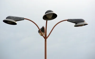 Manislavius - @oddajciemikontozlodzieje podobno wzorowano się na lokalnych lampach ¯\...