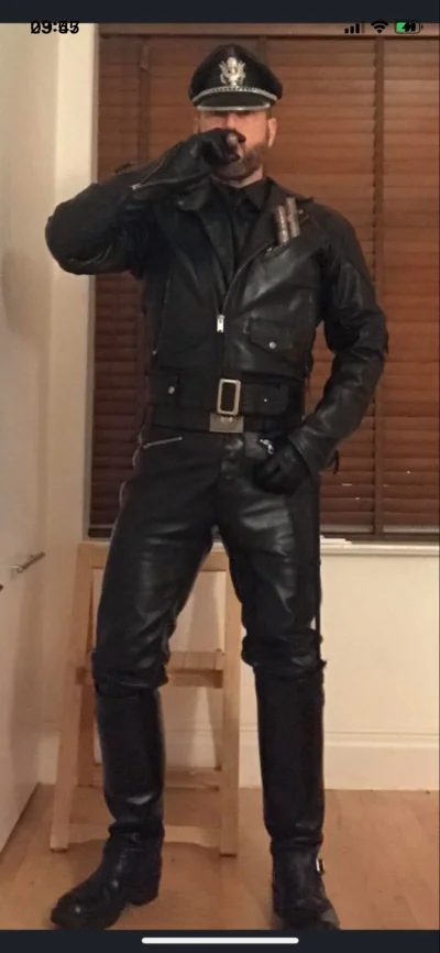 Lukardio - #ladnypan #mrleather #leathermen