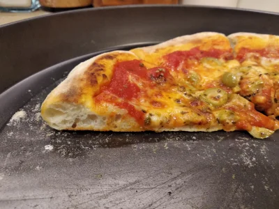 BajerOp - @dyniel: ostatnio robiłem pizzę metodą combo mimo, że mam piec do pizzy. Ef...
