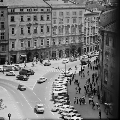 JanParowka - Wjazd na ul. Grodzką z Rynku Głównego, #krakow / #starezdjecia #historia...