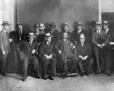 lacuna - 2. Prohibicja 1920-1933 w Stanach Zjednoczonych

Polityka, pieniądze, prze...
