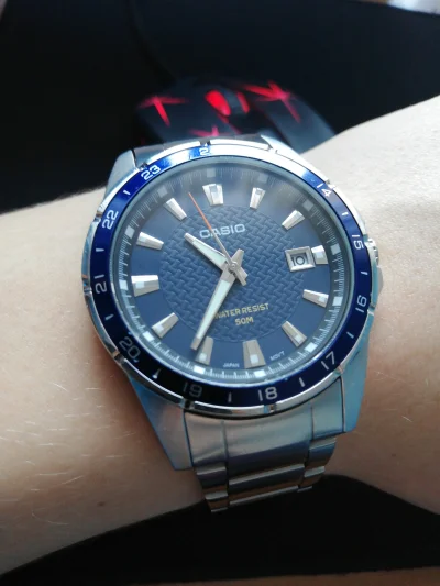 Anon_wluj - @Marasziolo: ja dzisiaj codzienny zegarek :/ chyba muszę kupić w końcu ja...