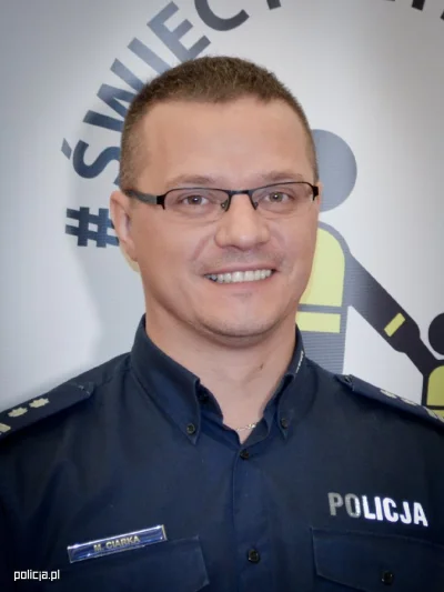 Nicky23 - Mój stary chodził z głównym rzecznik policji do liceum. Za każdym razem kie...