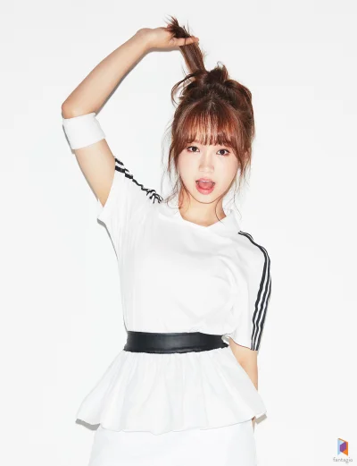 XKHYCCB2dX - #YOOJUNG #wekimeki
#koreanka