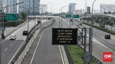w.....a - Niemal puste ulice w Dżakarcie