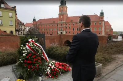 szuwarek - 16:07 tego wiekopomnego dzieła #tvpis zwanym również #wiadomosci
Przecież...