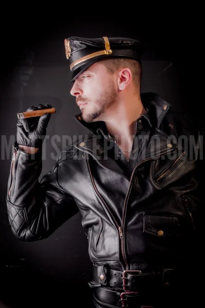 Lukardio - #ladnypan #mrleather #leathermen