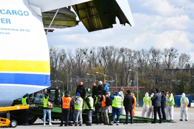 tomasztomasz1234 - Znalezisko
Zakazane są zgromadzenia, ale trwa "uroczystość" rozła...