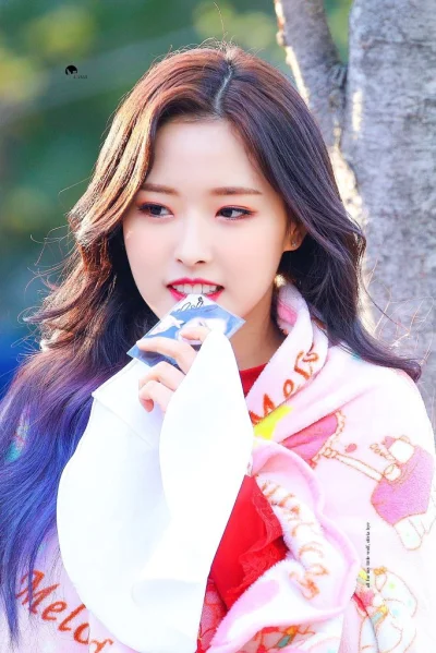 XKHYCCB2dX - #oliviahye #loona
#koreanka