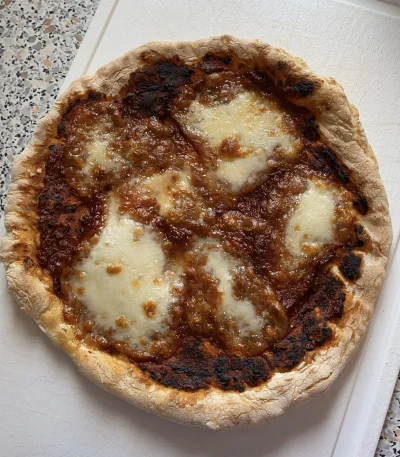 soni - Pierwsza neapolitańska #pizza! Nie do końca wyszła tak jak miała, ale i tak je...