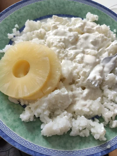 Mishy - Wymyśliłem to na szybko, ryż ze śmietaną i ananasem