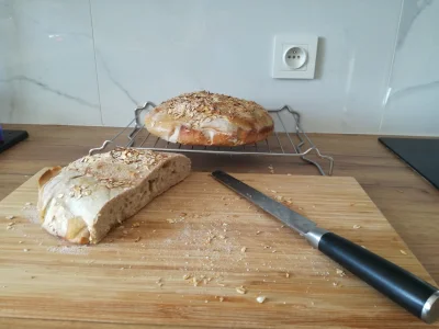 wykopek_44 - Dzisiejszy chleb wyrośnięty na zakwasie ᕙ(⇀‸↼‶)ᕗ
Nieskromnie #chwalesie...