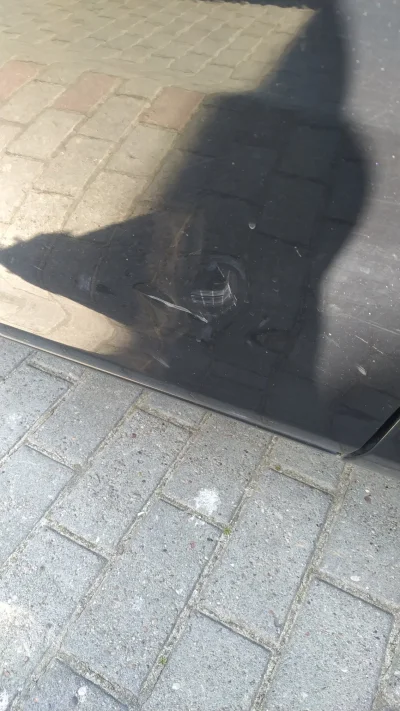 rumcajs120 - Cześć ! Jakiś baran zarysował mi drzwi auta na parkingu, w życiu sie nie...