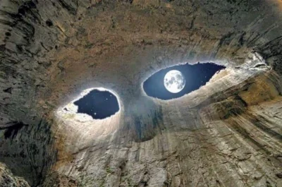 Cybek-Marian - Oczy boga - jaskinia w bułgarii
#ciekawostki #natura
