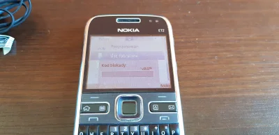 Tomek990 - Siemnko,

Pytanie do osób znających się na telefonach.

Mam Nokię E72 ...