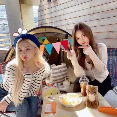 XKHYCCB2dX - #nagyung #jisun #fromis9
#koreanka