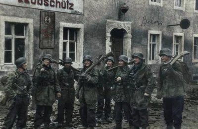 wojna - Grupa niemieckich snajperów z 1. Dywizji Pancerno-Spadochronowej "Hermann Gör...