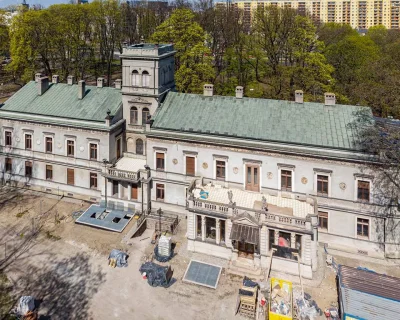 SurowyOjciec - Muzeum Kinematografii remontujo.

#lodz #architektura #palace #zabyt...