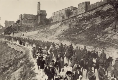 myrmekochoria - Austro - Węgierscy żołnierze w Jerozolimie, 1916. 

#starszezwoje -...