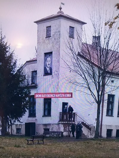 luslom - Te 2 miliardy im się po prostu należały :-)
CGI level master... Serial "Stul...