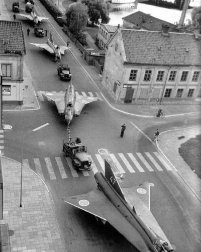 robekk1978 - Transport J35D ( ͡° ͜ʖ ͡°)
Linköping, Szwecja 1966 rok
#aircraftboners...