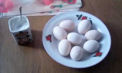 anonymous_derp - Dzisiejsze śniadanie: Osiem jajek na twardo, sól.

Do czarnolistow...