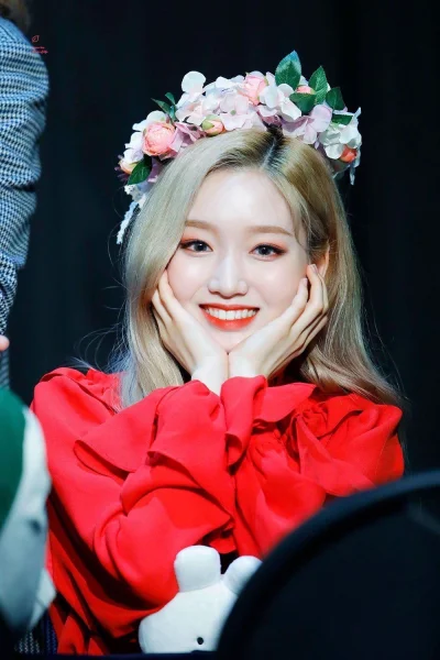 XKHYCCB2dX - #gowon #loona
#koreanka